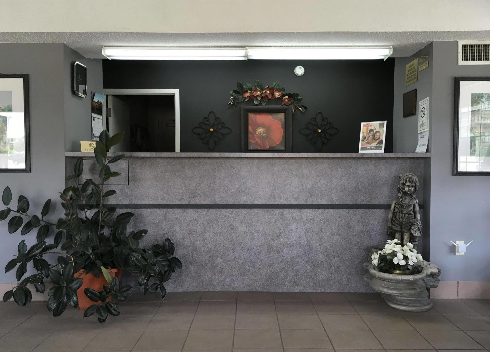 Americas Best Value Inn & Suites Slidell Exterior foto